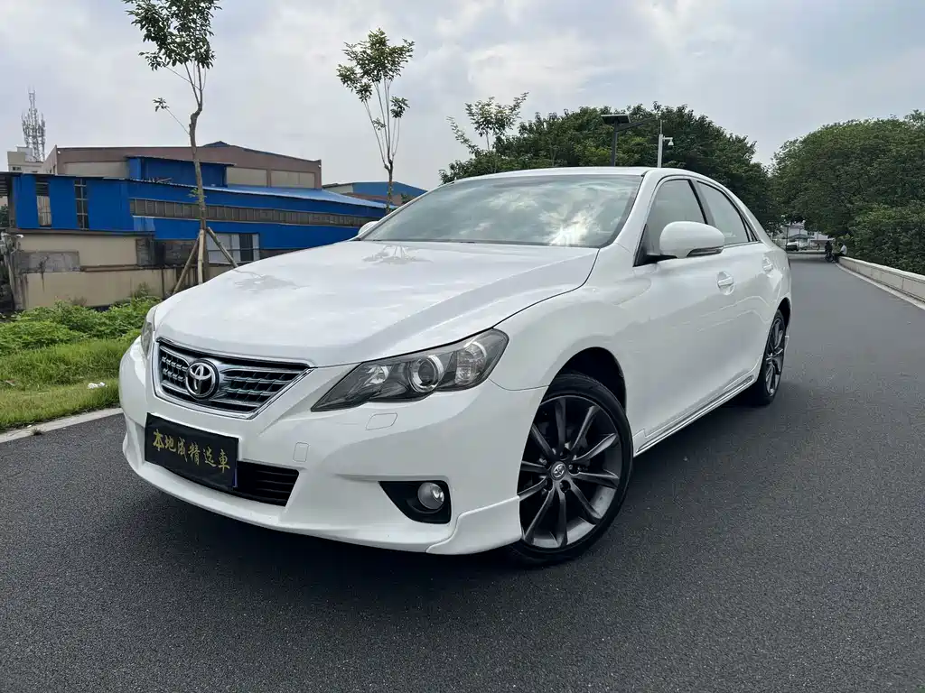 Toyota Reiz