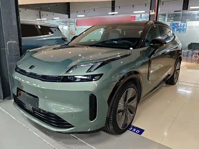 2023 Lynk & Co 08