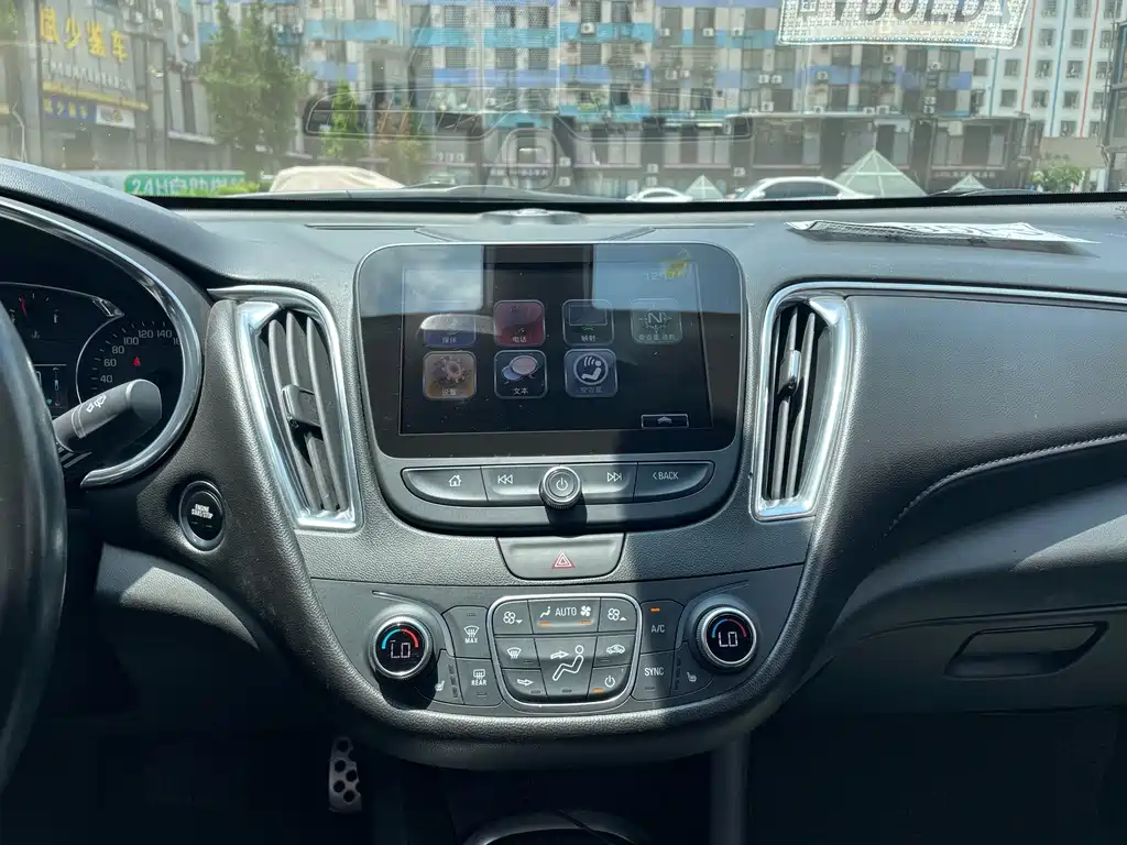 Chevrolet Malibu XL — миниатюра 16
