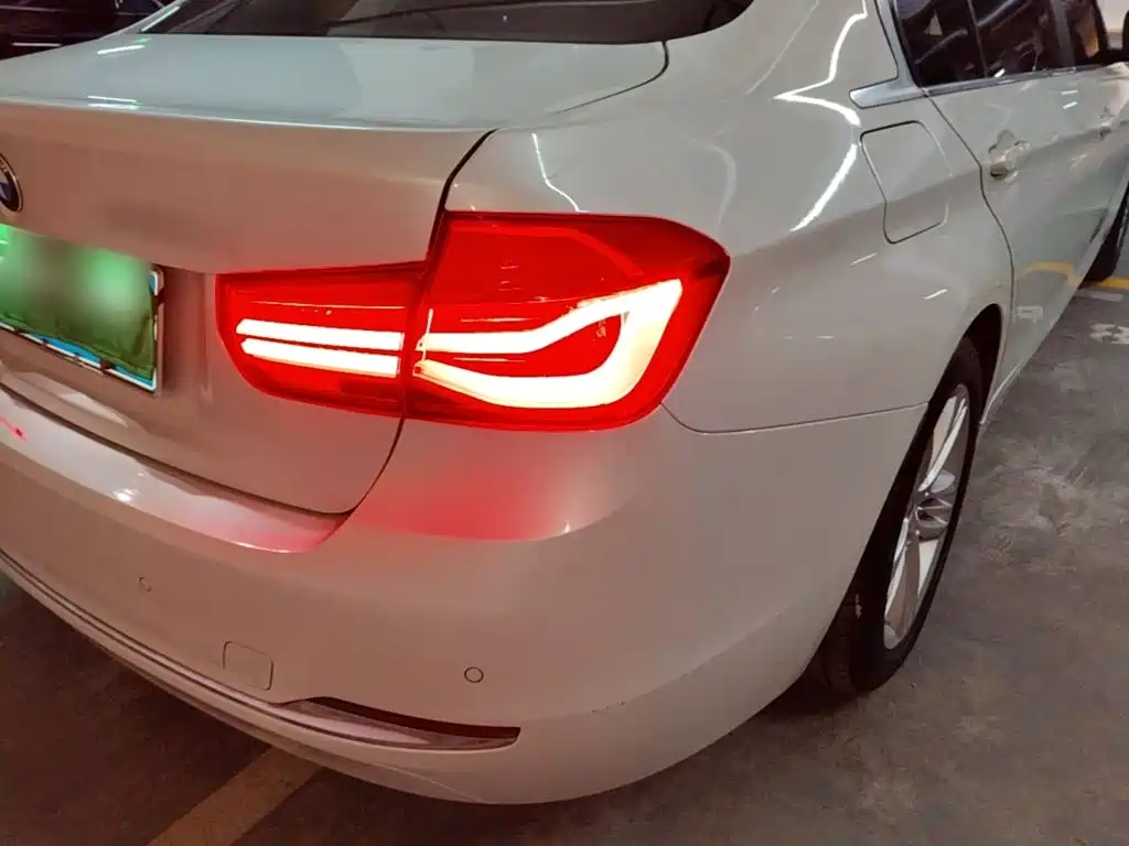 BMW 3 Series — миниатюра 8