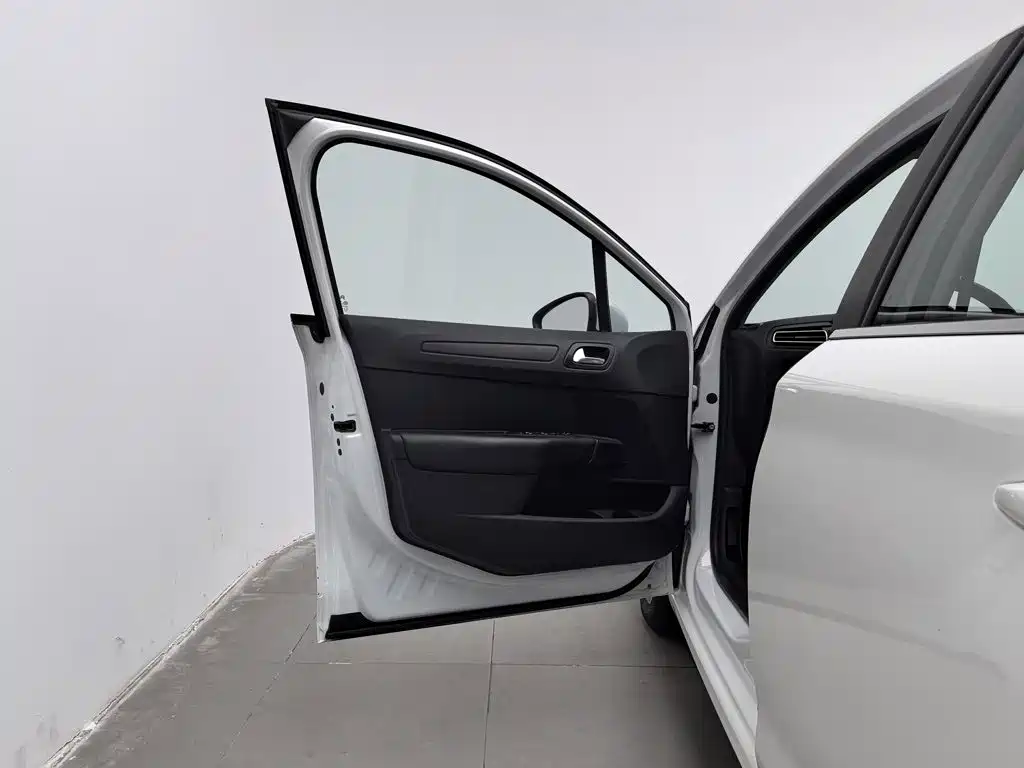 Citroen C4 — миниатюра 8