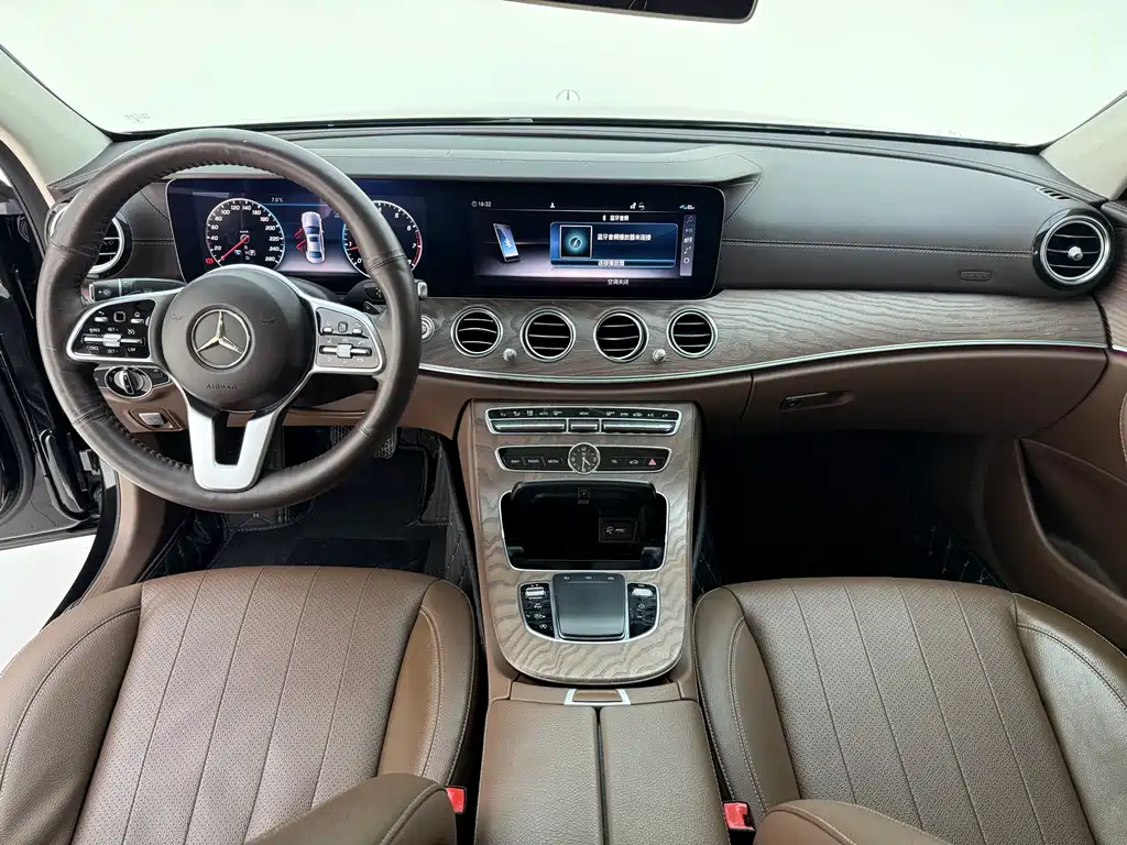 Mercedes-Benz E-Class E 2019 E 300 L Fashion
