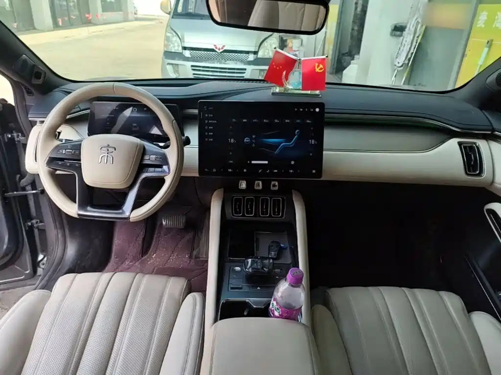 BYD L EV — миниатюра 10