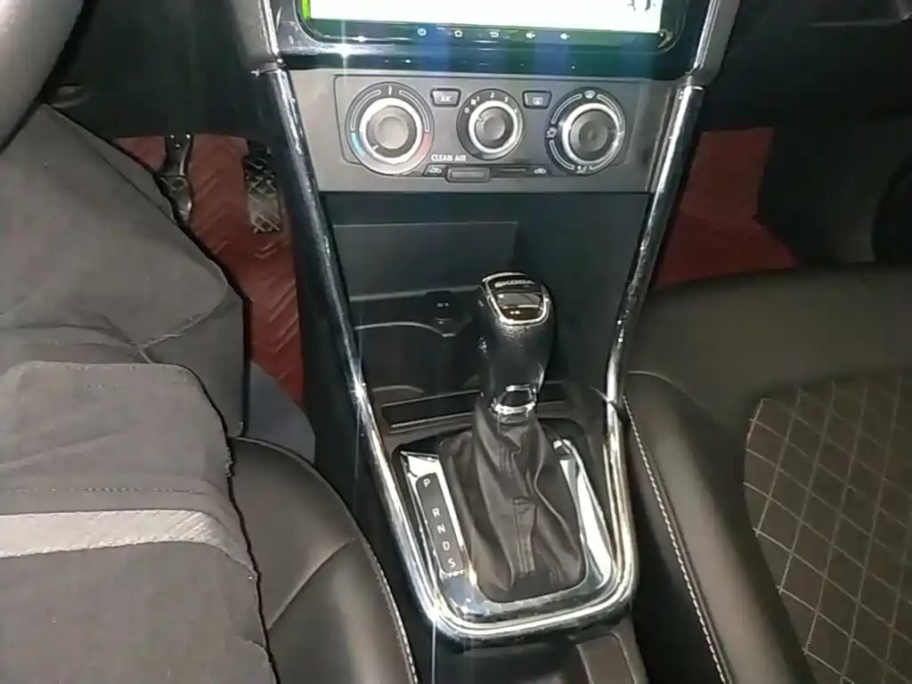 Skoda Rapid — миниатюра 14