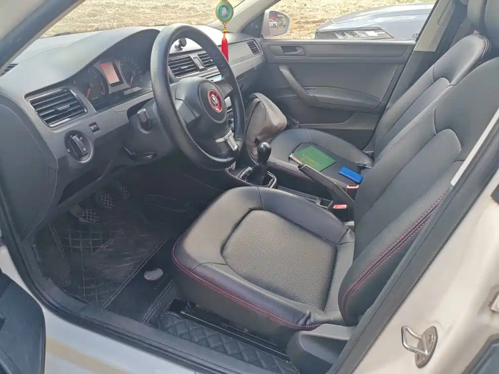 Volkswagen Santana — миниатюра 17
