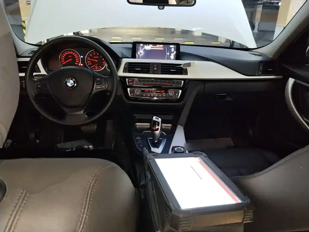 BMW 3 Series — миниатюра 10