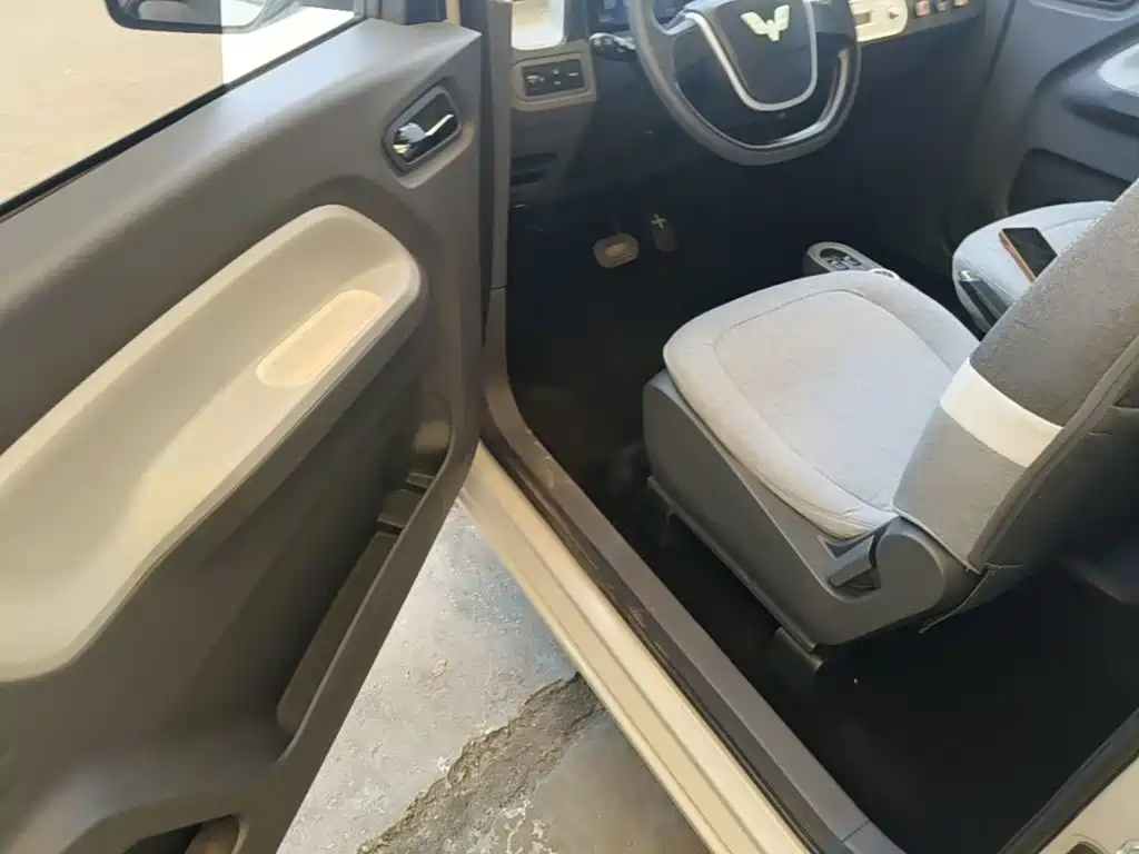 Wuling MINIEV — миниатюра 16