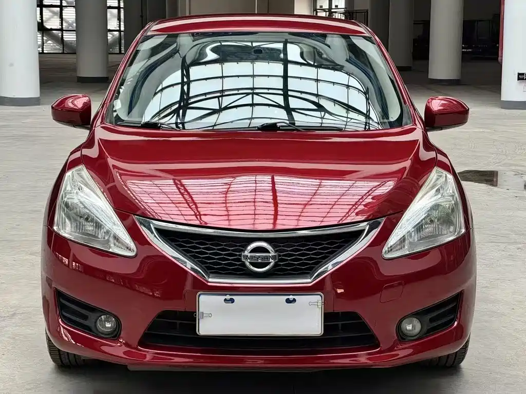 Nissan Tiida — миниатюра 2