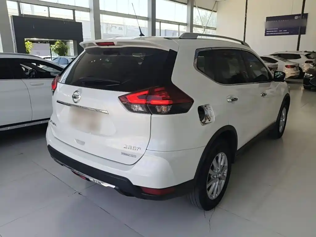 Nissan X-Trail — миниатюра 7