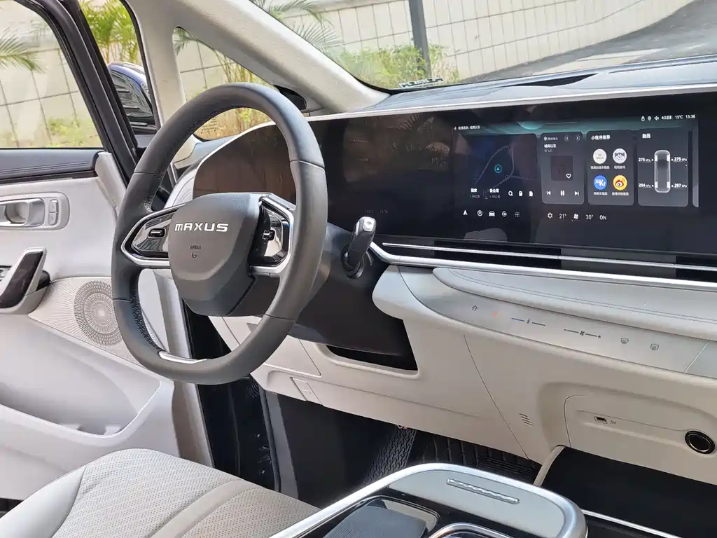 SAIC MAXUS EVERYONE 9