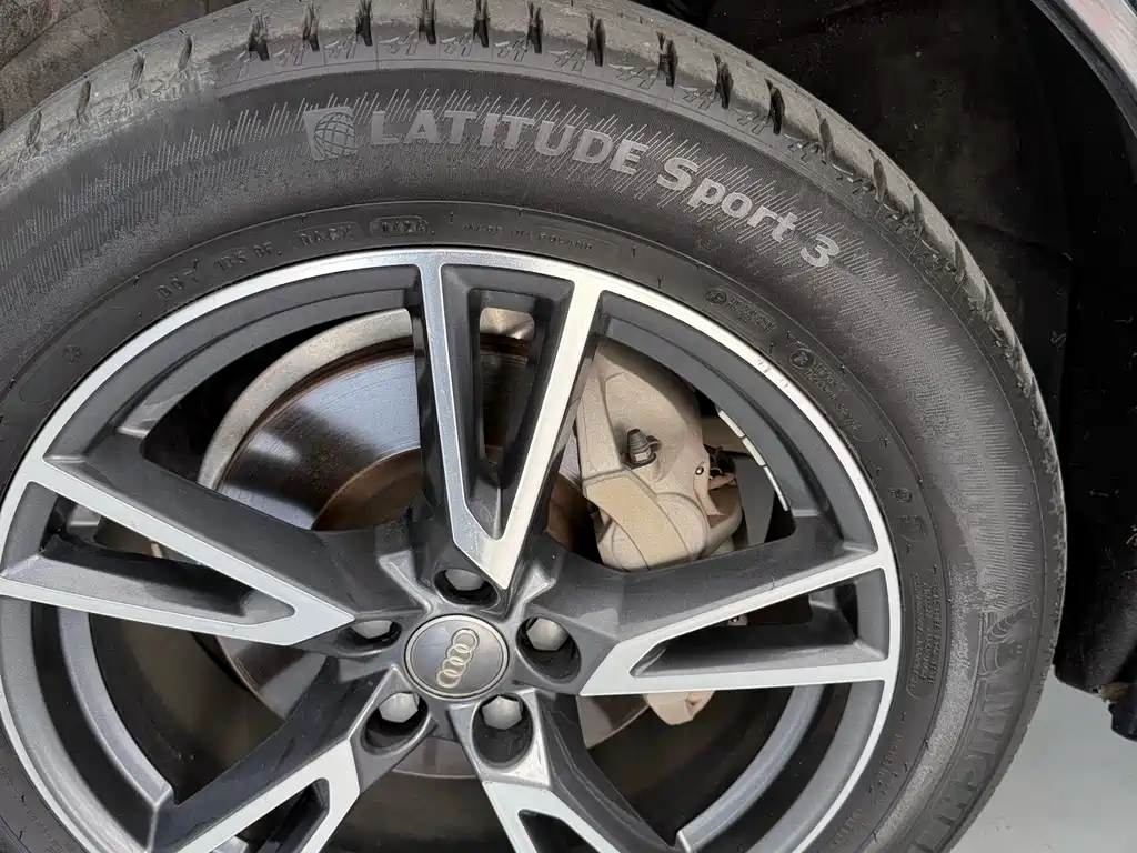 Audi Q5L 2020 40 TFSI Fashion