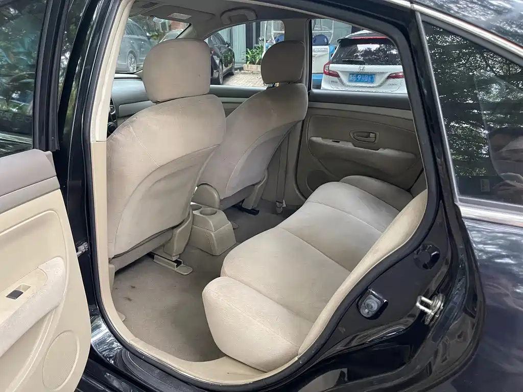 Nissan Sylphy — миниатюра 5