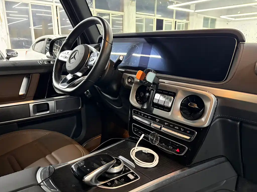 Mercedes-Benz G-Class — миниатюра 8