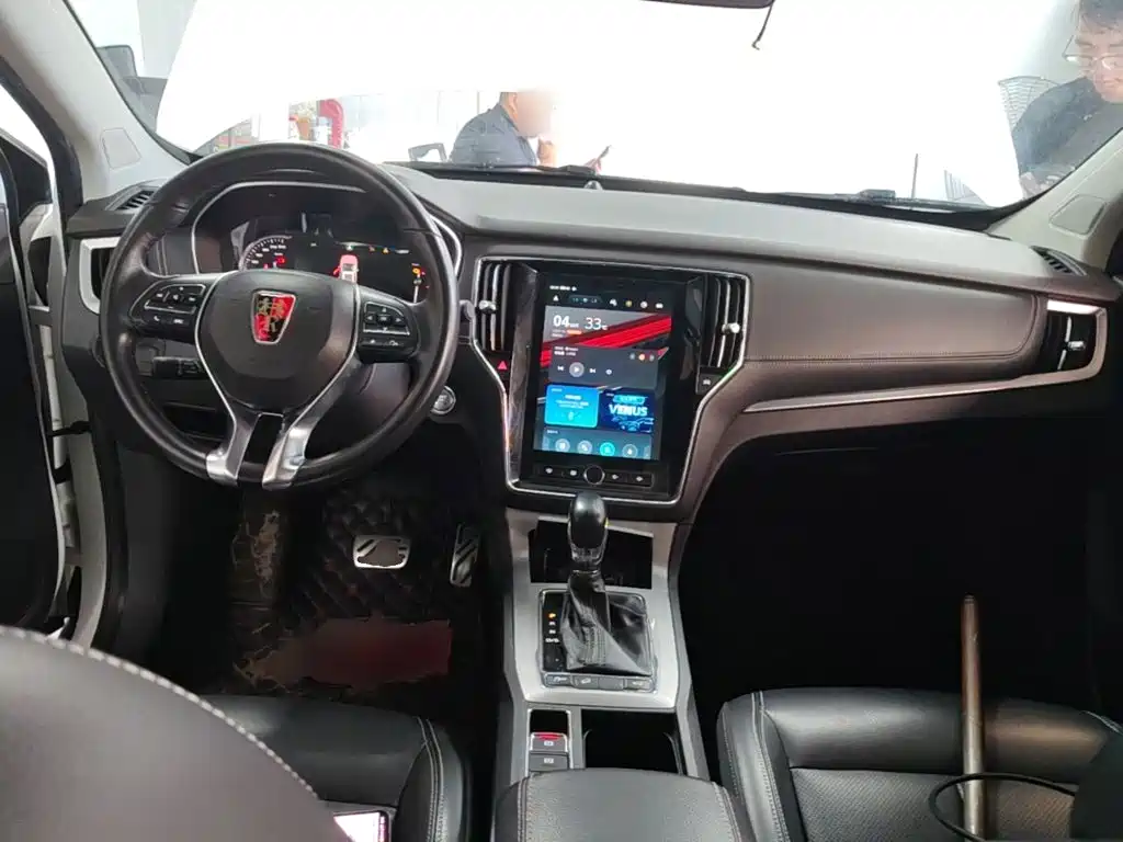 Roewe RX5 — миниатюра 10