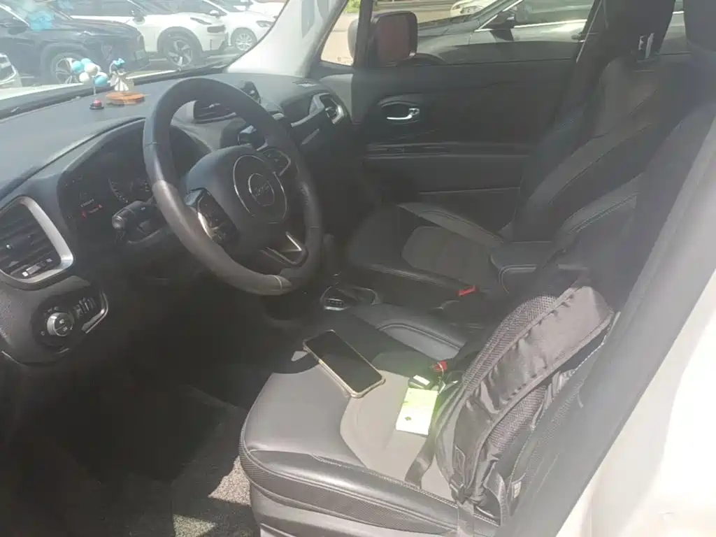 Jeep Renegade — миниатюра 17