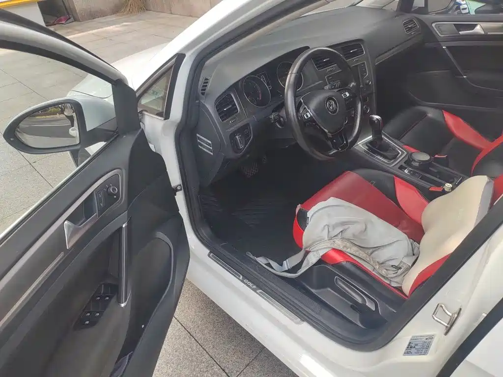 Volkswagen Golf — миниатюра 13