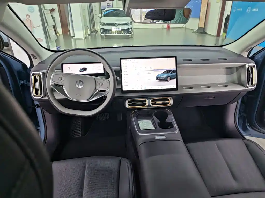 Leapmotor Leapmotor B01 — миниатюра 10