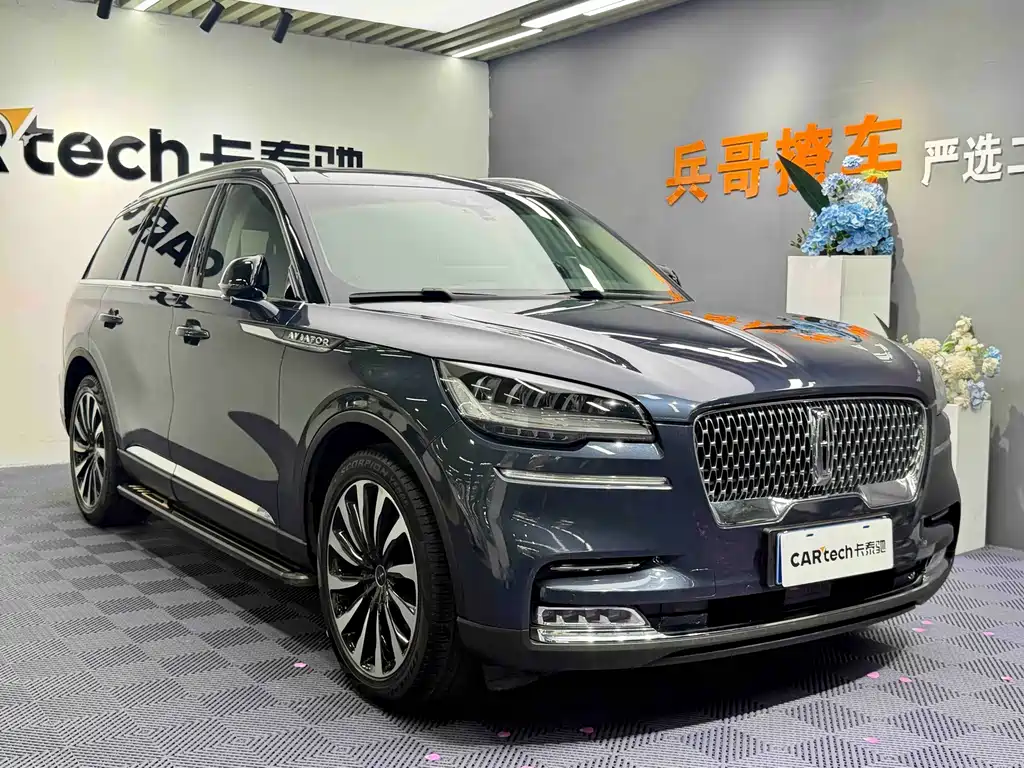 Lincoln Aviator — миниатюра 3