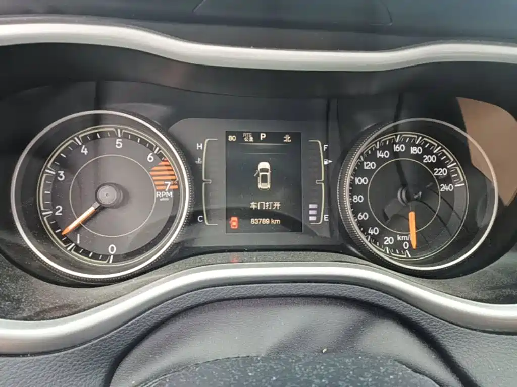 Jeep Cherokee — миниатюра 12