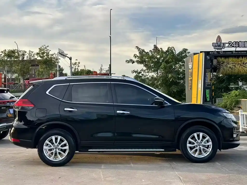 Nissan X-Trail — миниатюра 3