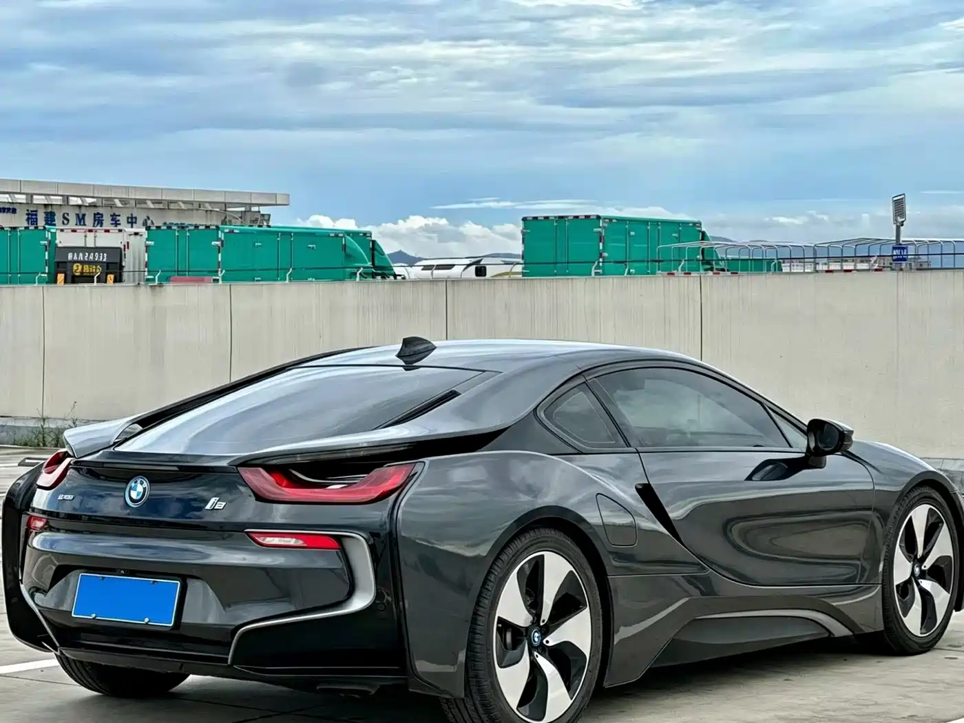 BMW i8