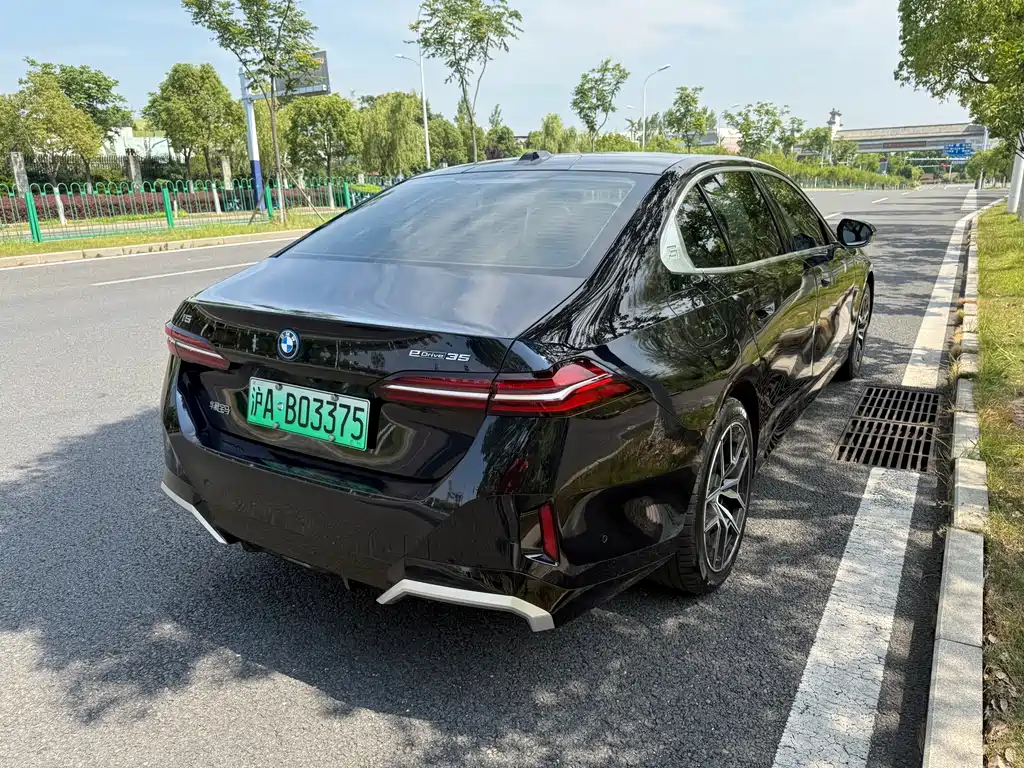 BMW i5 2024 eDrive 35L M Sport