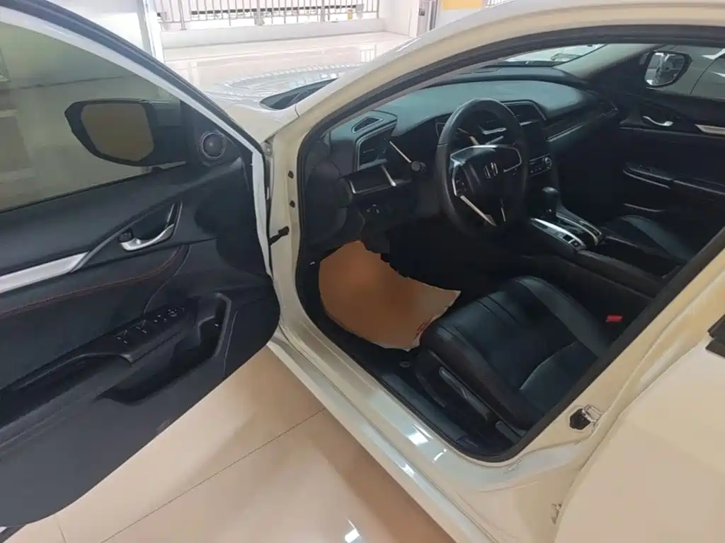 Honda Civic — миниатюра 16