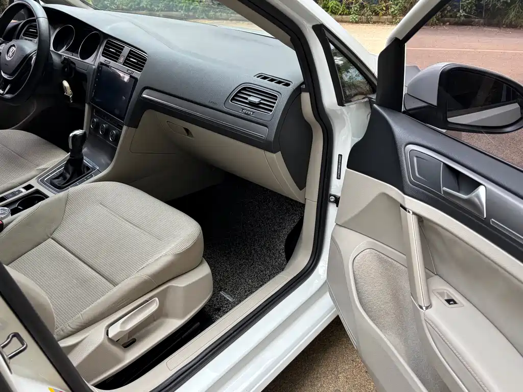 Volkswagen Golf — миниатюра 9