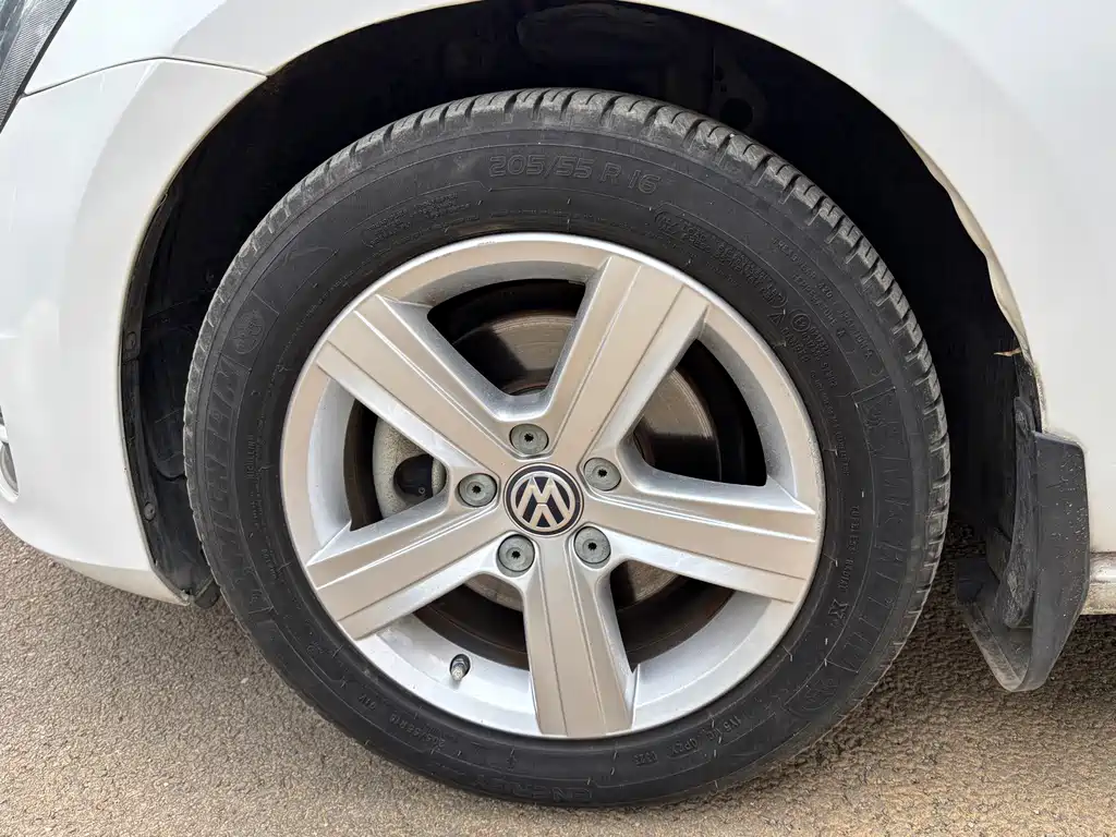 Volkswagen Golf — миниатюра 10