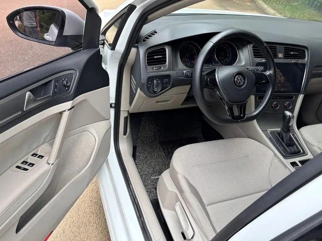 Volkswagen Golf — миниатюра 7