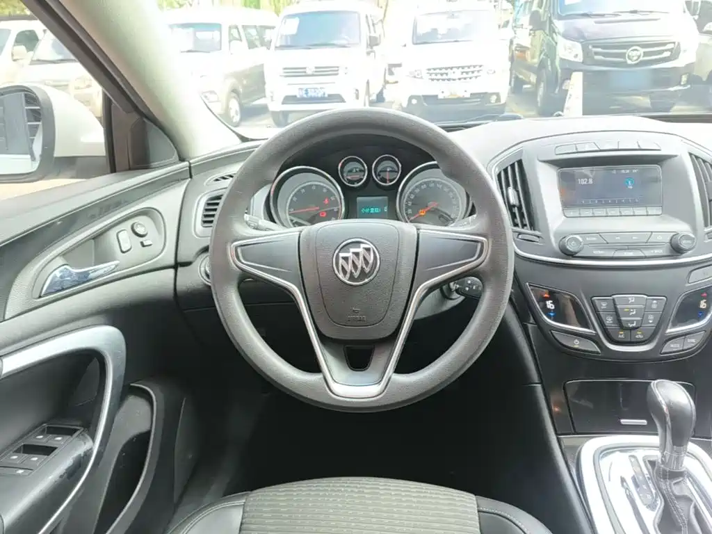 Buick Regal — миниатюра 11