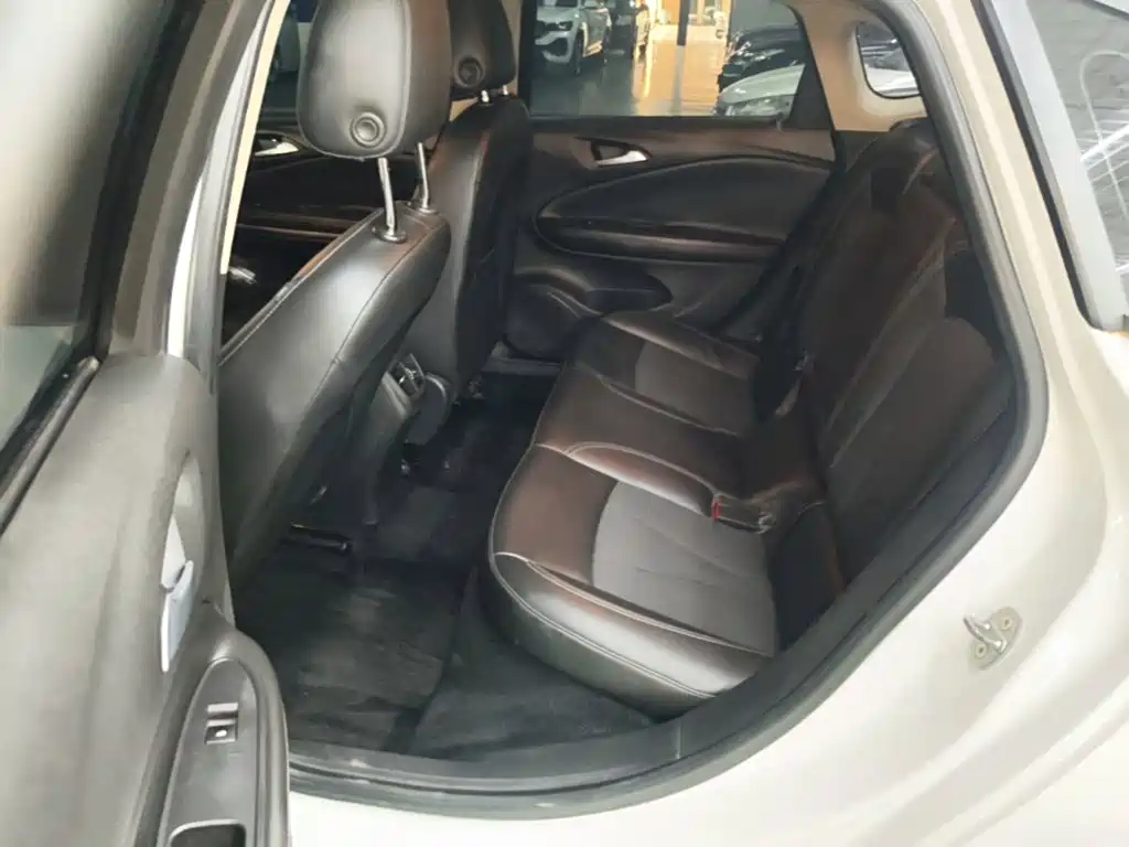Buick Verano — миниатюра 17