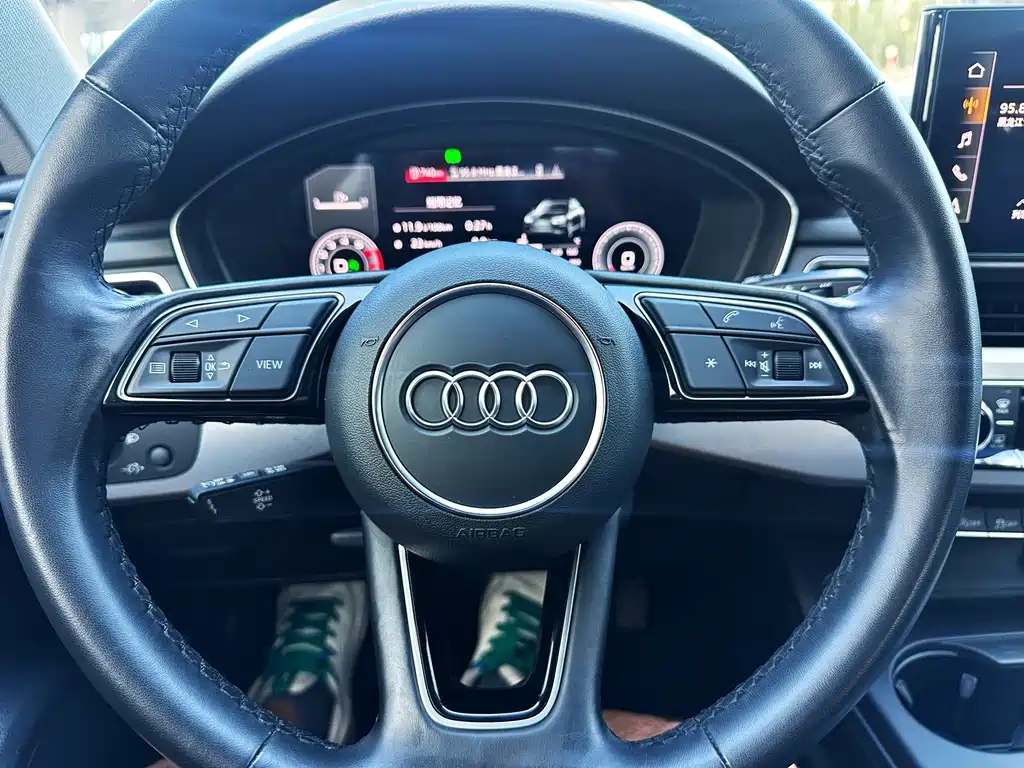 Audi A4 (Import) — миниатюра 9