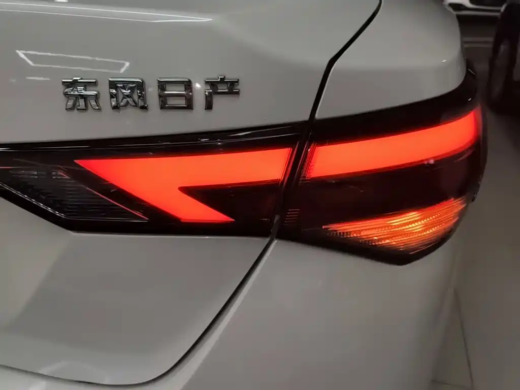 Nissan Sylphy — миниатюра 8