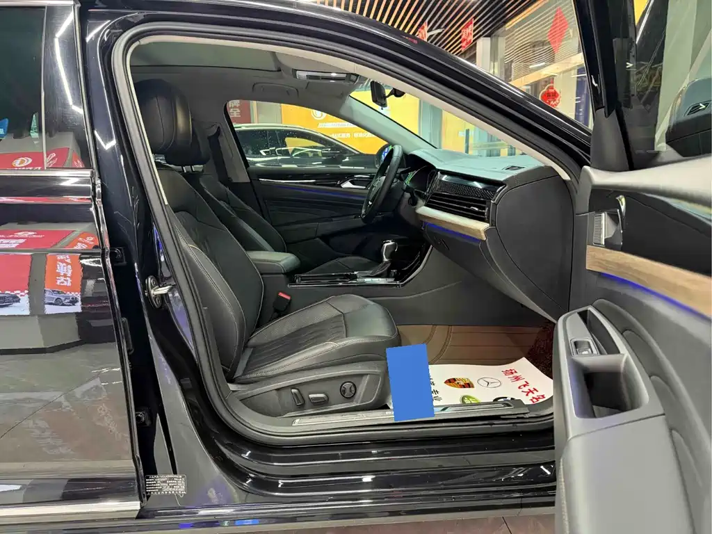 Volkswagen Passat 2020 330TSI Luxury VI