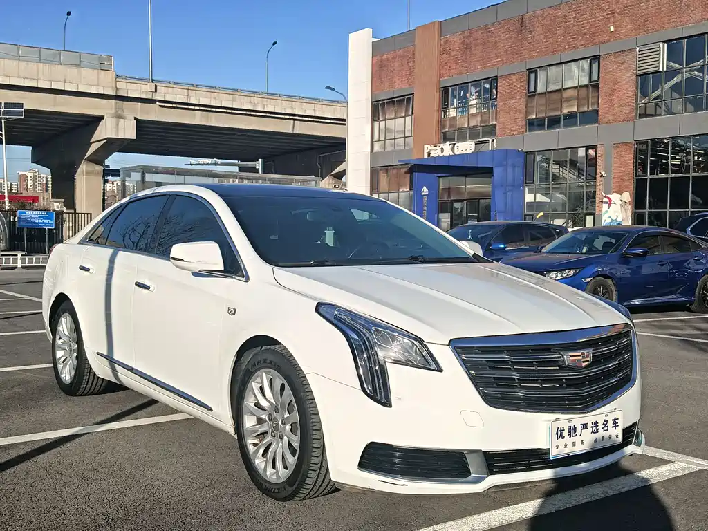 CADILLAC XTS