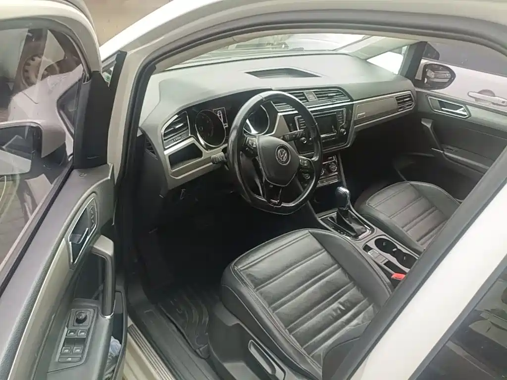 Volkswagen Touran — миниатюра 16