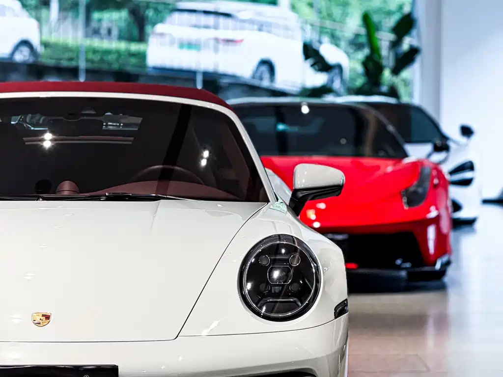 Porsche 911 2023 Carrera Cabriolet 3.0T