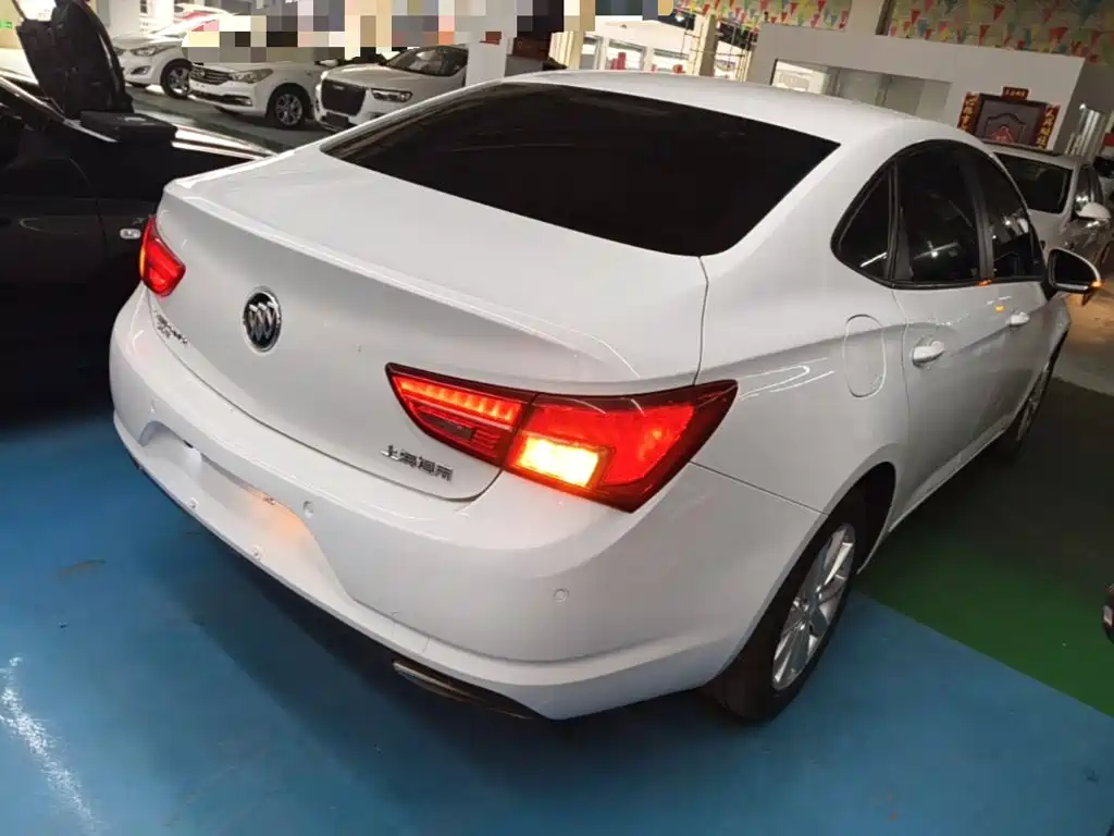 Buick Verano — миниатюра 7