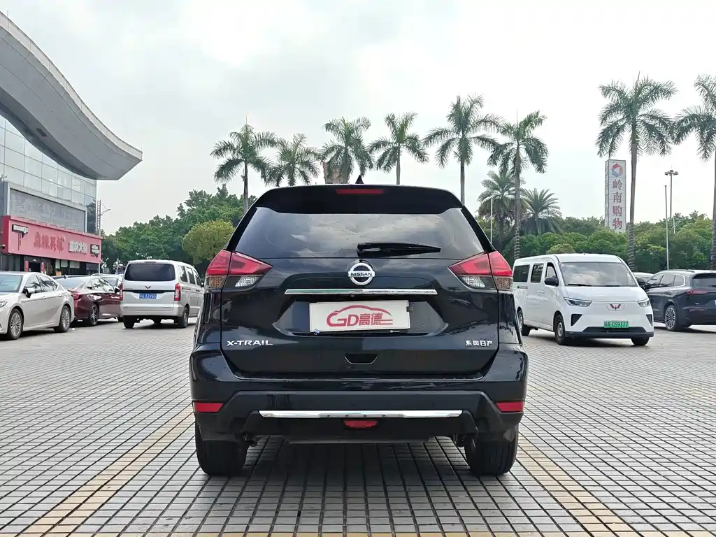 Nissan X-Trail — миниатюра 7