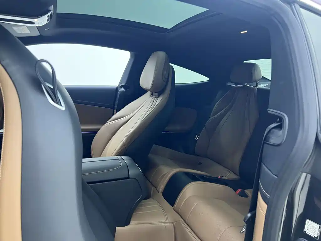Mercedes-Benz CLE — миниатюра 10