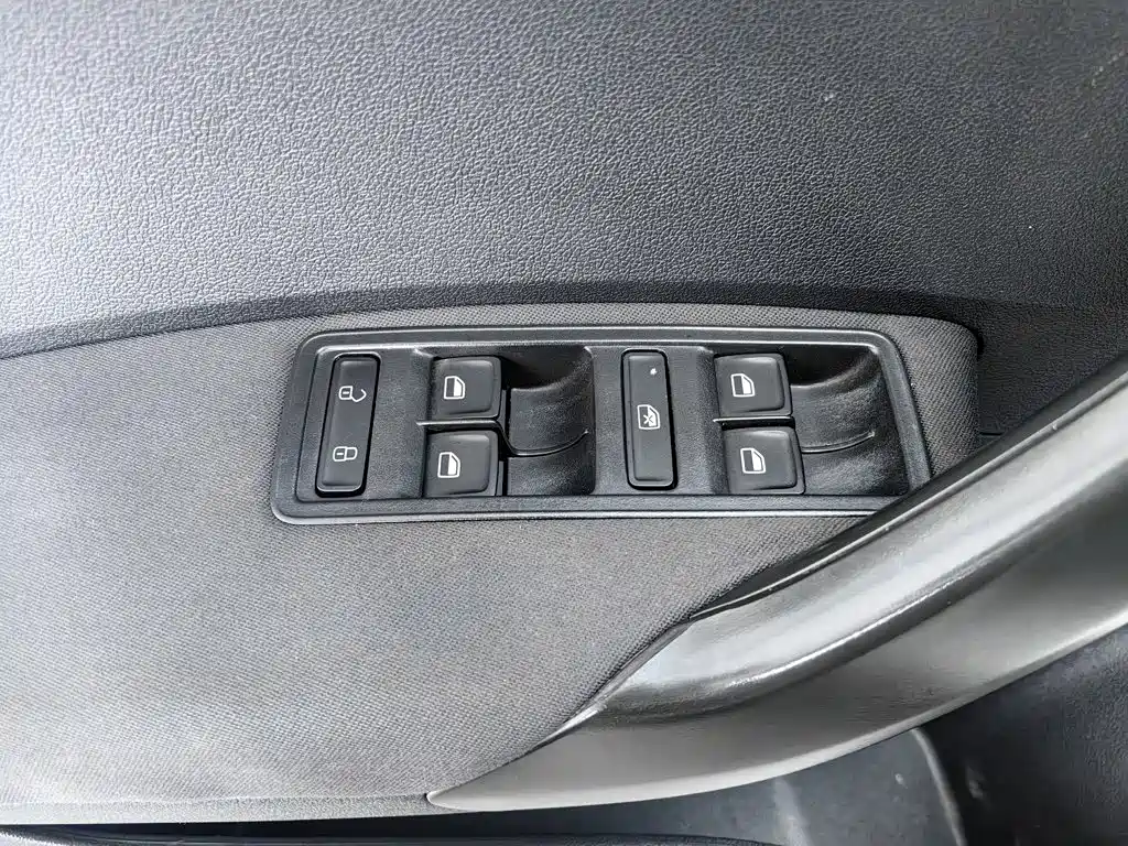 Skoda Rapid Spaceback — миниатюра 9