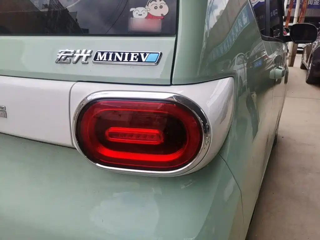 Wuling MINIEV — миниатюра 8