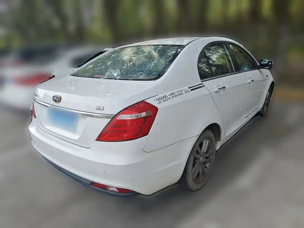 Geely Emgrand — миниатюра 12