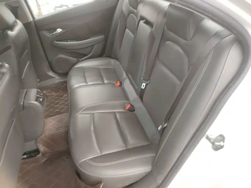 Chevrolet Malibu — миниатюра 17