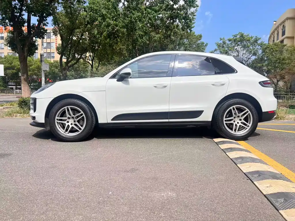 Porsche Macan — миниатюра 4