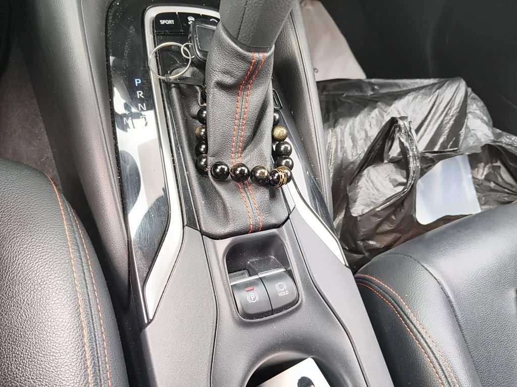 Toyota Corolla 1.2 л 2021 г. Серебристо-серый, пробег 45199 км