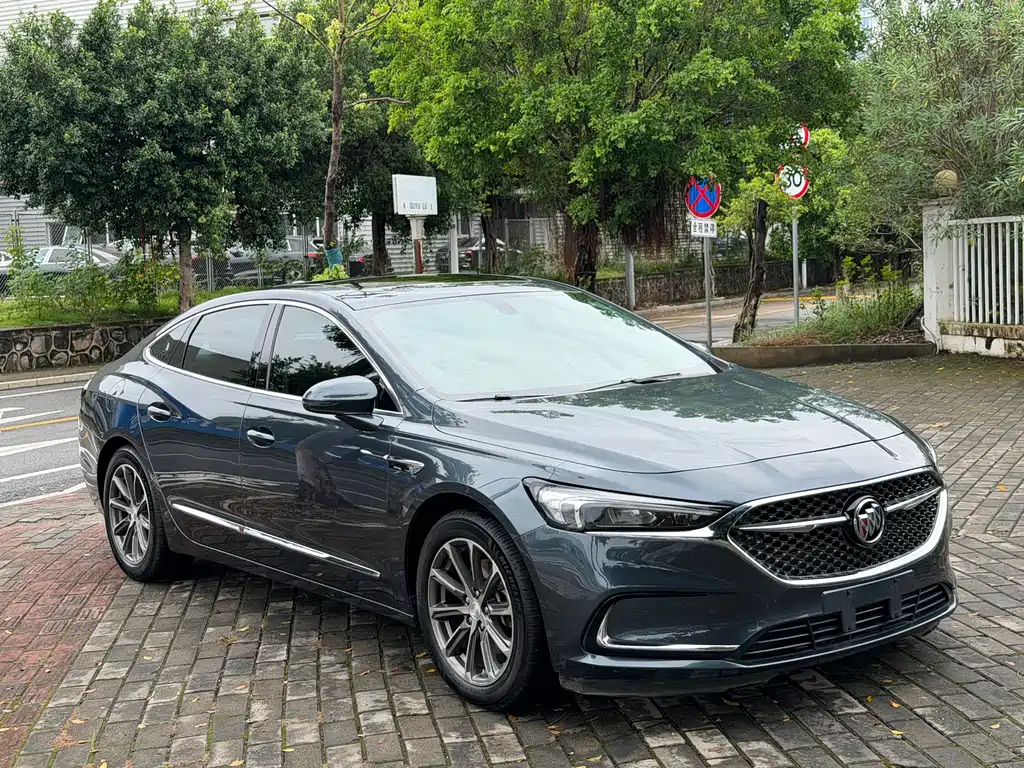 Buick LaCrosse — миниатюра 2