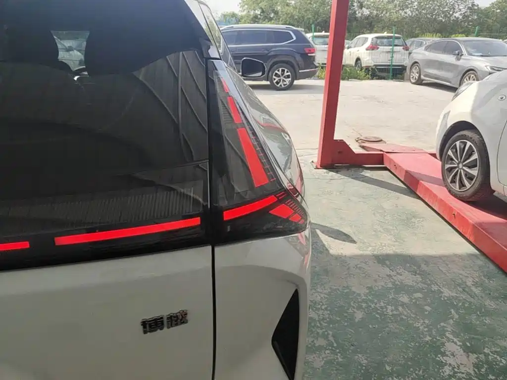 Geely Boyue — миниатюра 8