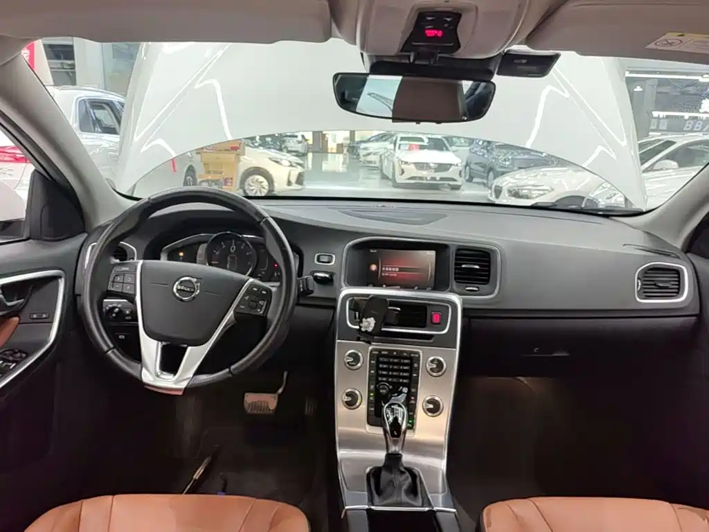 Volvo S60 — миниатюра 10